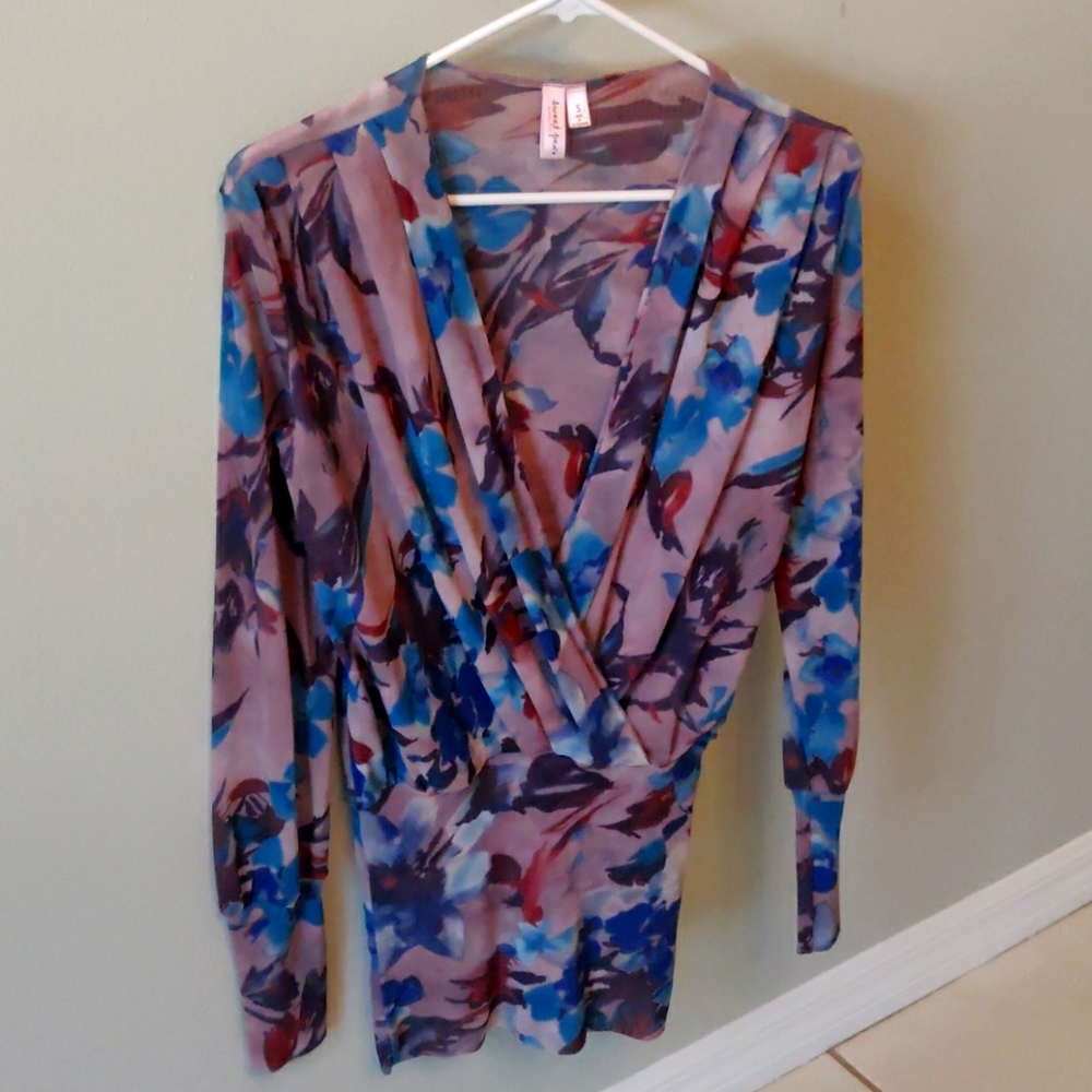 Sweet pea top